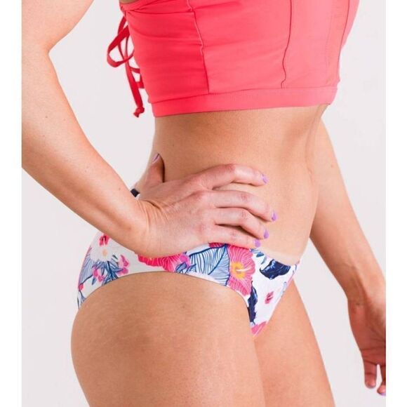 NWT Medium: Hipster Bikini Bottom in floural - Picture 2 of 7